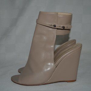 36 6 Hotel Particulier Beige Leather Wedges
